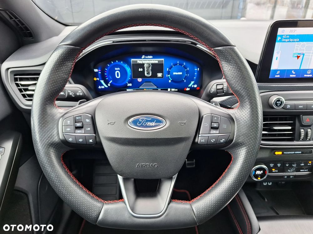 Ford Focus 1.5 EcoBoost ST-Line X - 32