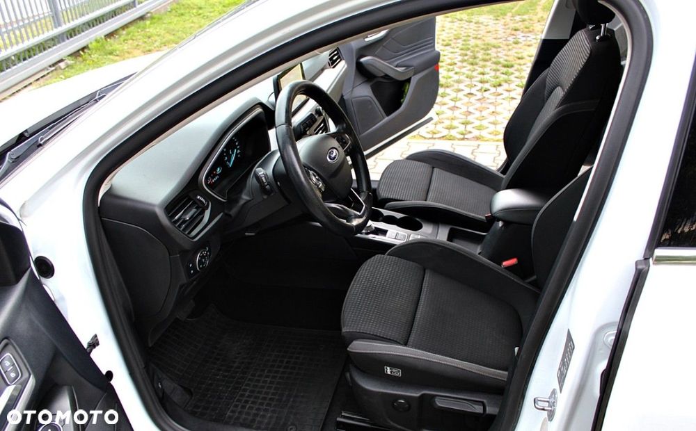 Ford Focus - 8