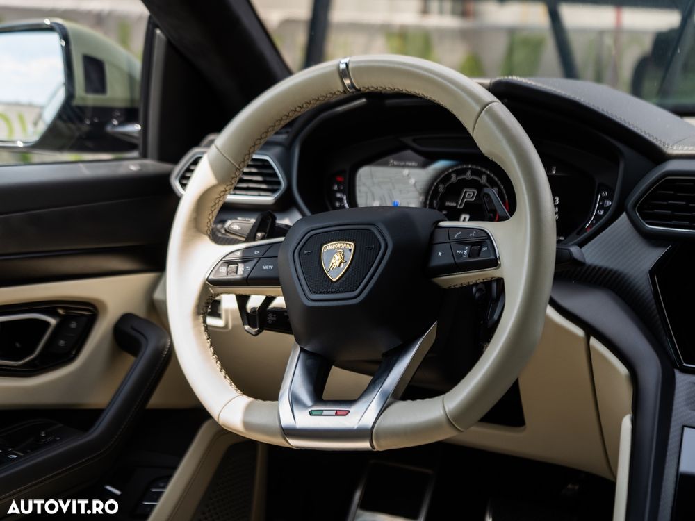 Lamborghini URUS - 28