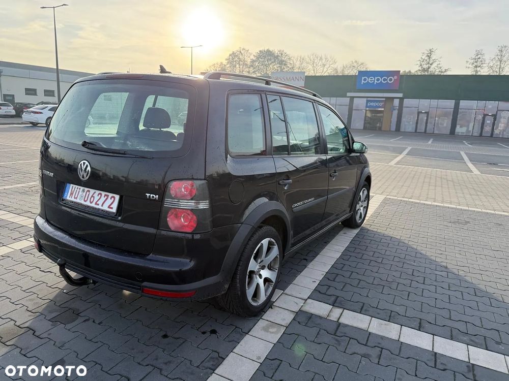 Volkswagen Touran Diesel Cross - 10