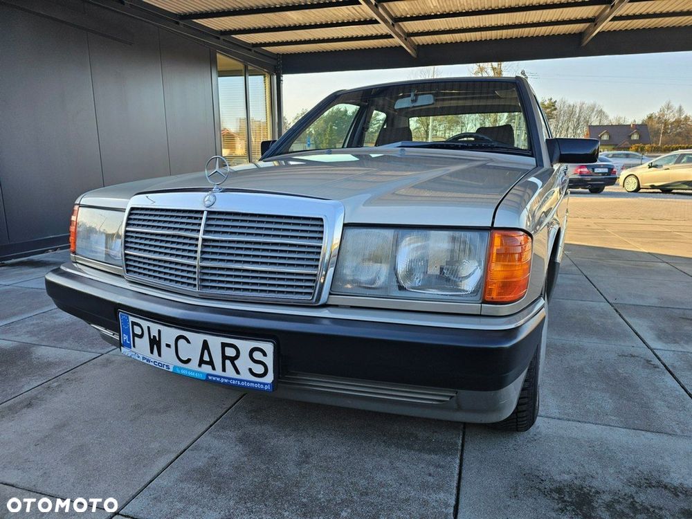 Mercedes-Benz W201 (190) - 8