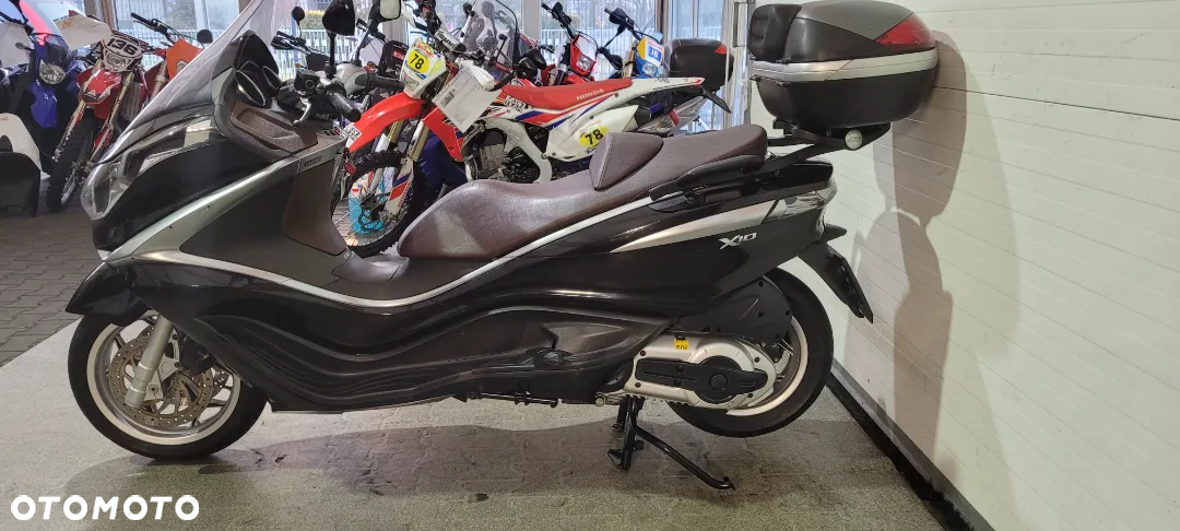Piaggio X10 - 7
