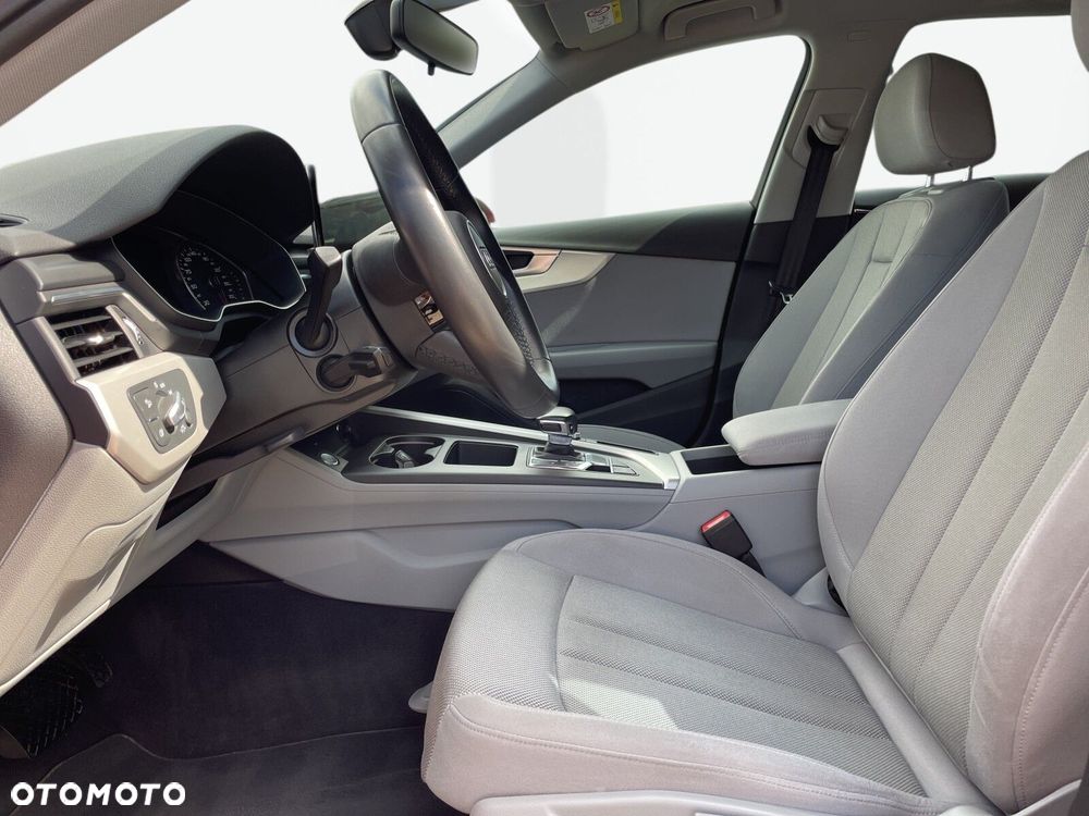 Audi A4 Avant 35 TDI mHEV S tronic - 12