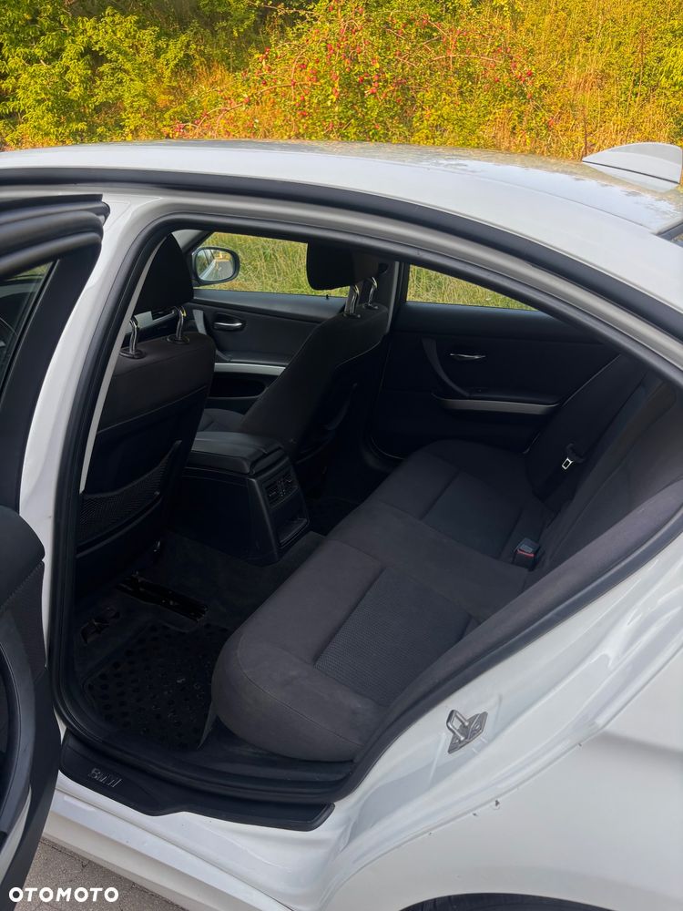 BMW Seria 3 - 12