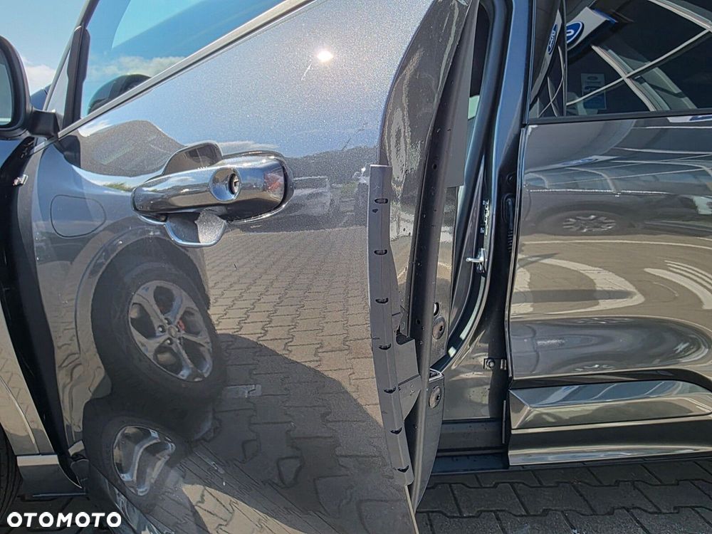 Ford Kuga - 13
