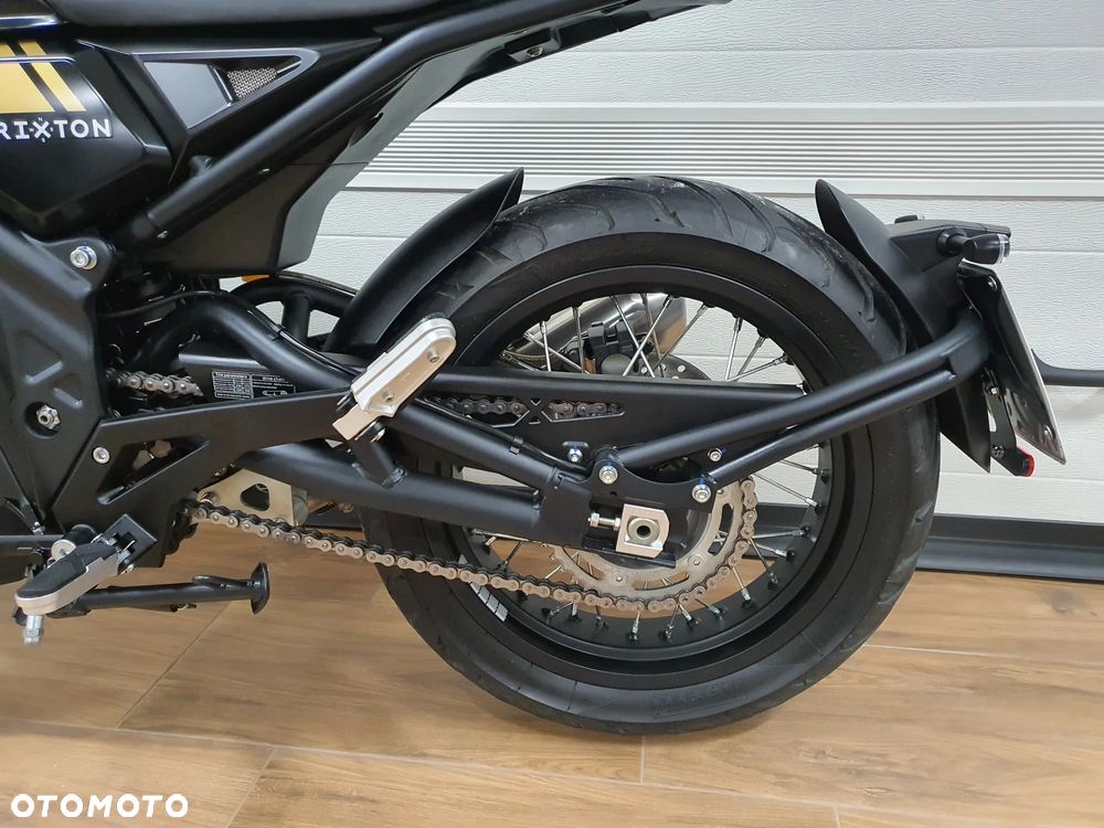 Brixton Crossfire - 16