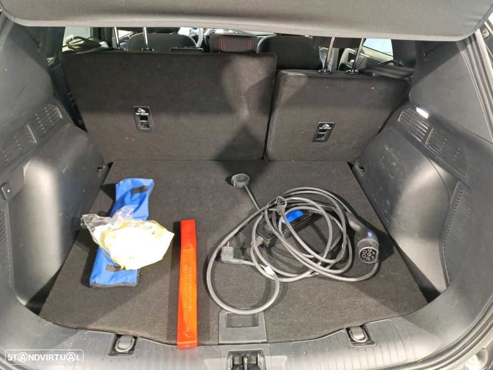 Ford Kuga 2.5 FHEV ST-Line - 11