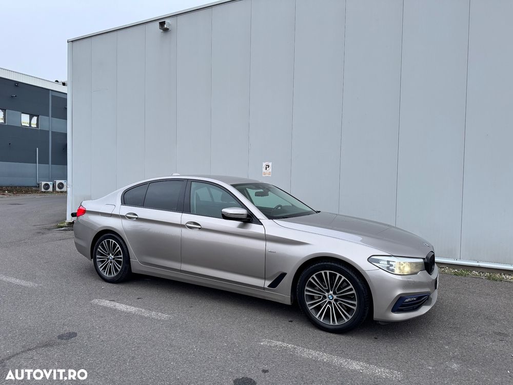 BMW Seria 5 530i Aut. Sport Line - 12