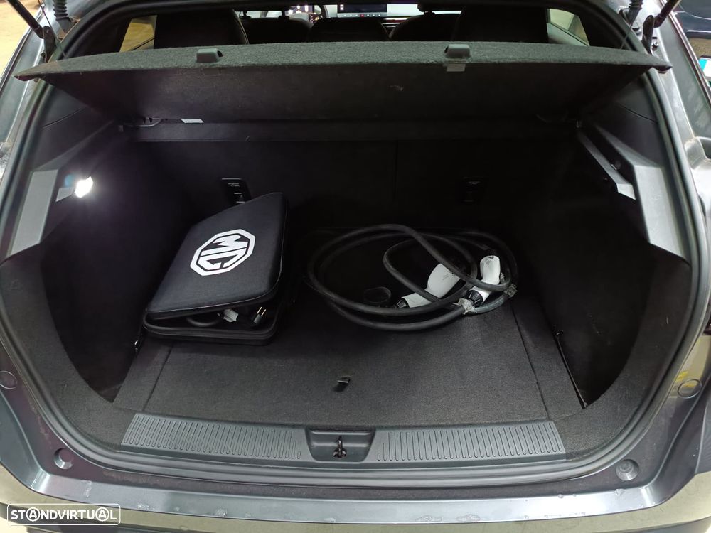 MG MG4 77 kWh Extended Range Luxury - 11