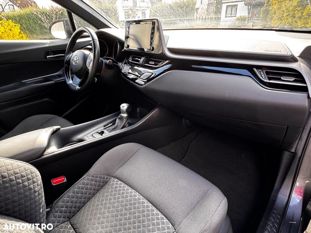 Toyota C-HR Business-Edition - 7