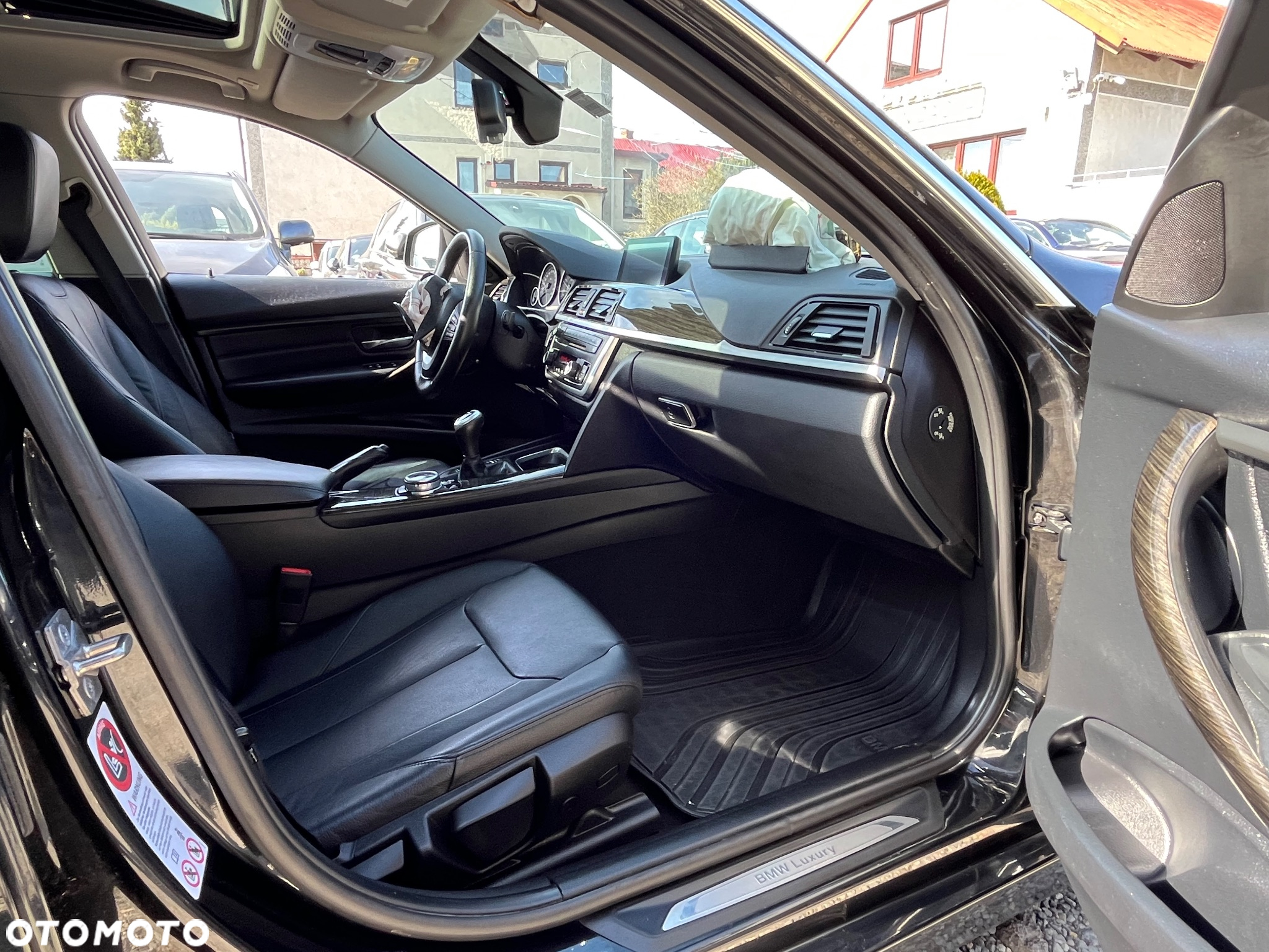 BMW Seria 3 318d xDrive Sport Line - 25