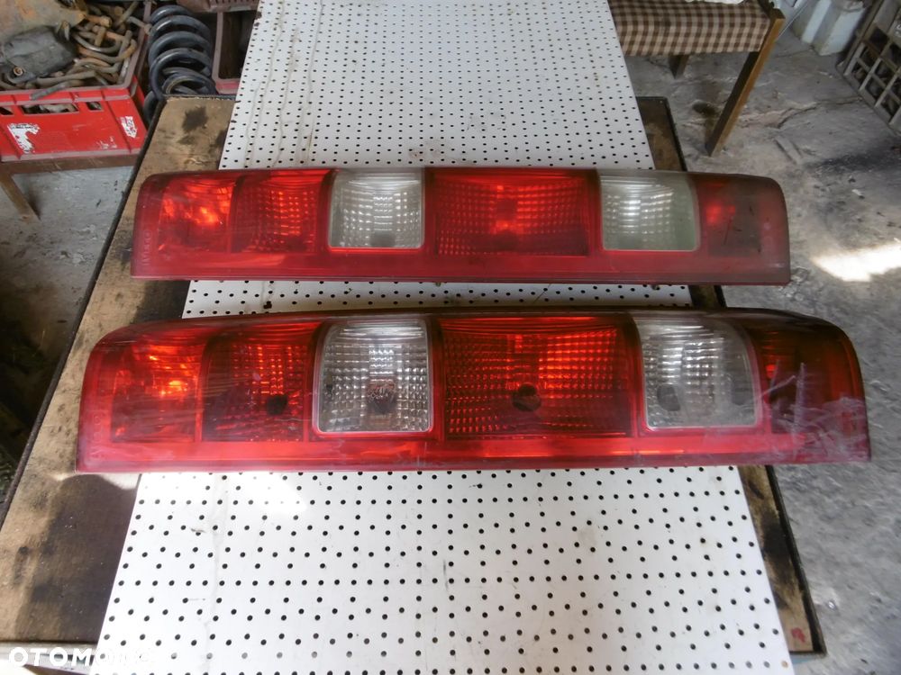 LAMPA TYLNA IVECO DAILY - 4