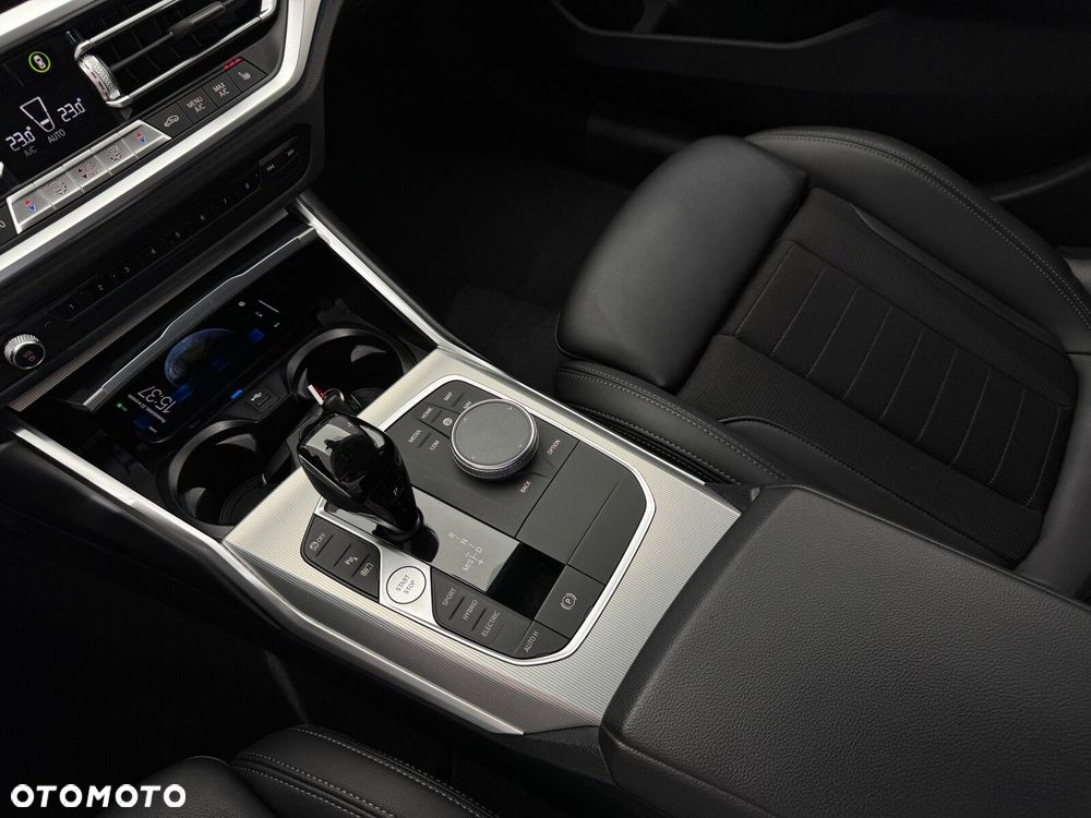 BMW Seria 3 320e Sport Line - 26
