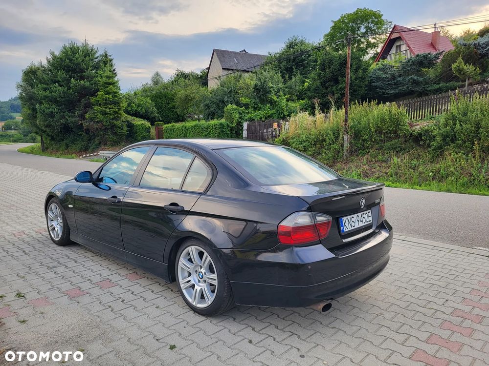 BMW Seria 3 318i - 4