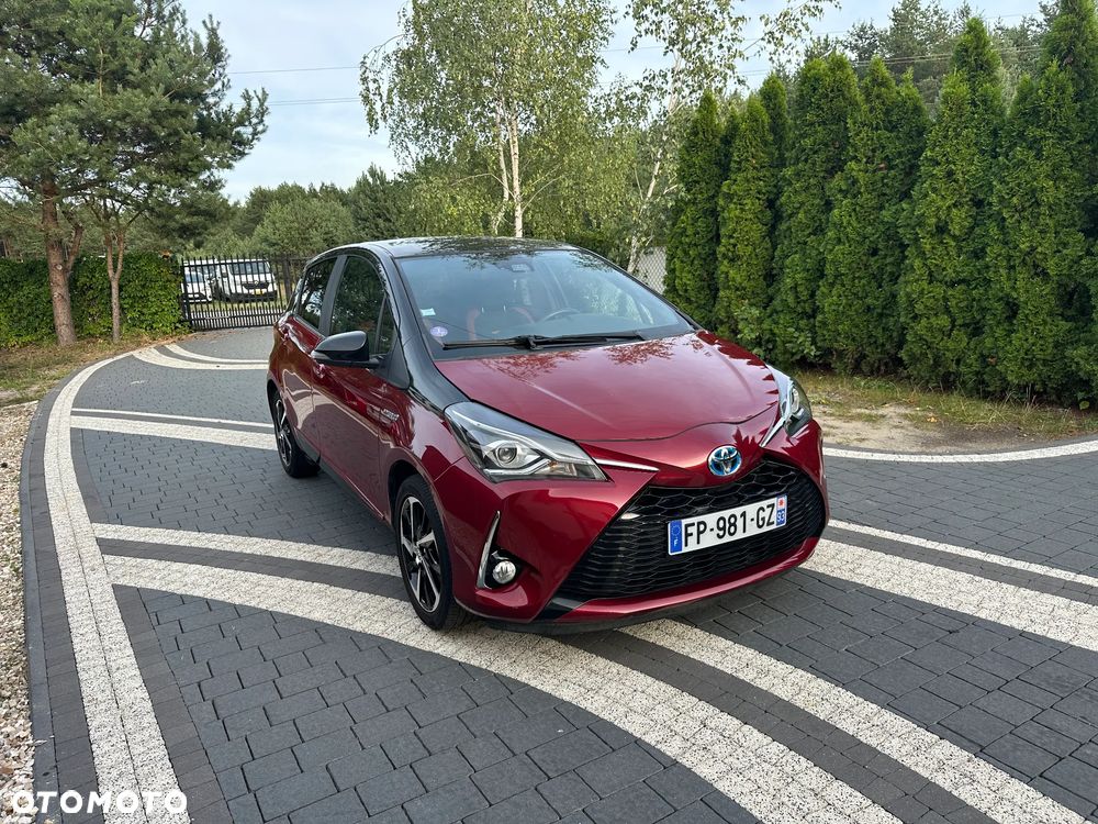 Toyota Yaris Hybrid 100 Selection Platinum - 6