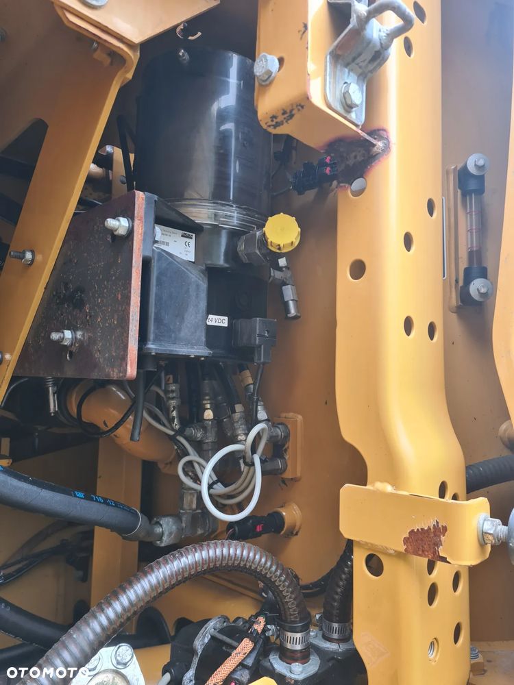 Caterpillar 320  07A Japan - 6