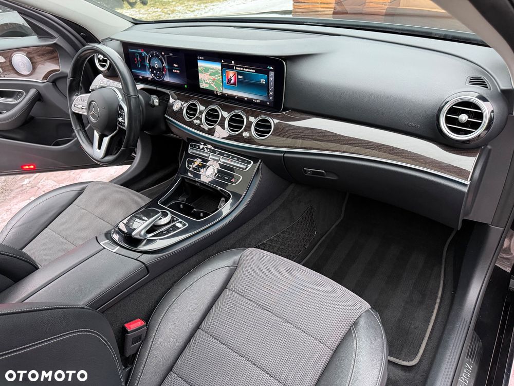 Mercedes-Benz Klasa E 220 d 9G-TRONIC Avantgarde - 25