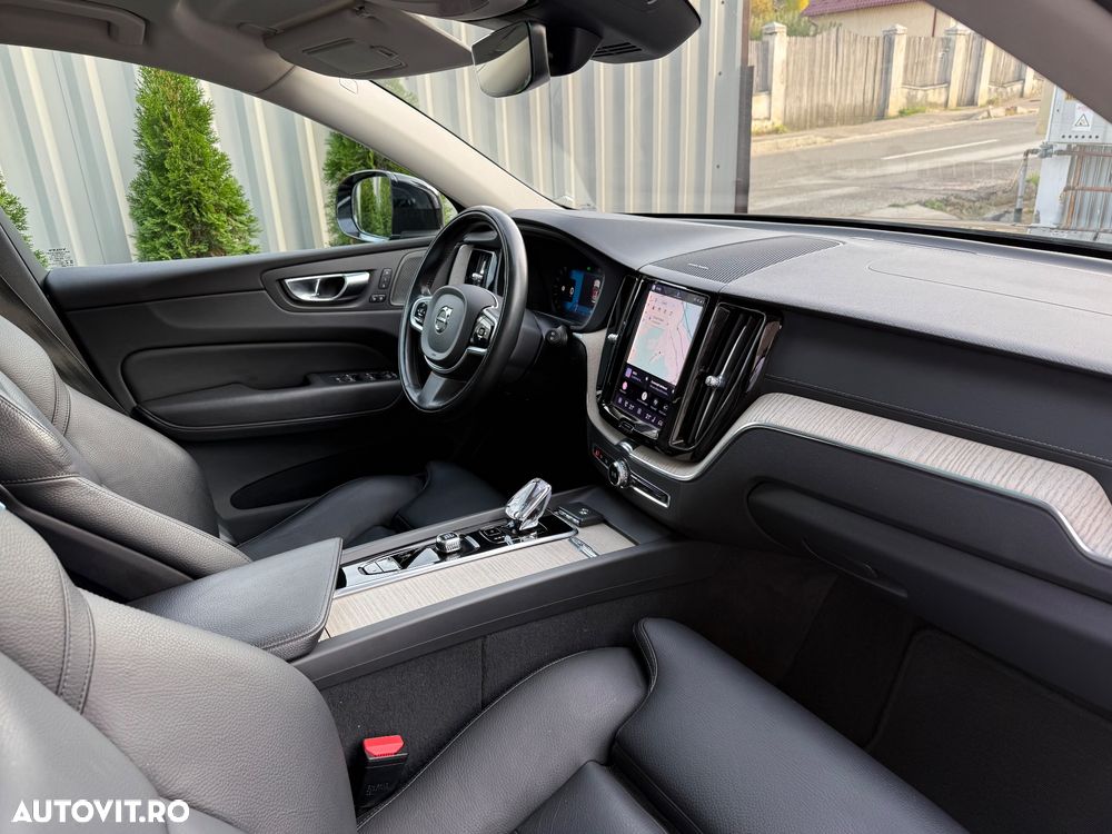 Volvo XC 60 B4 MHEV AT8 AWD Inscription - 27
