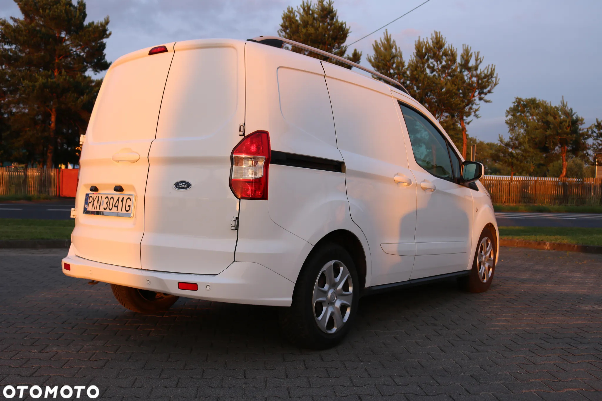 Ford Courier - 6