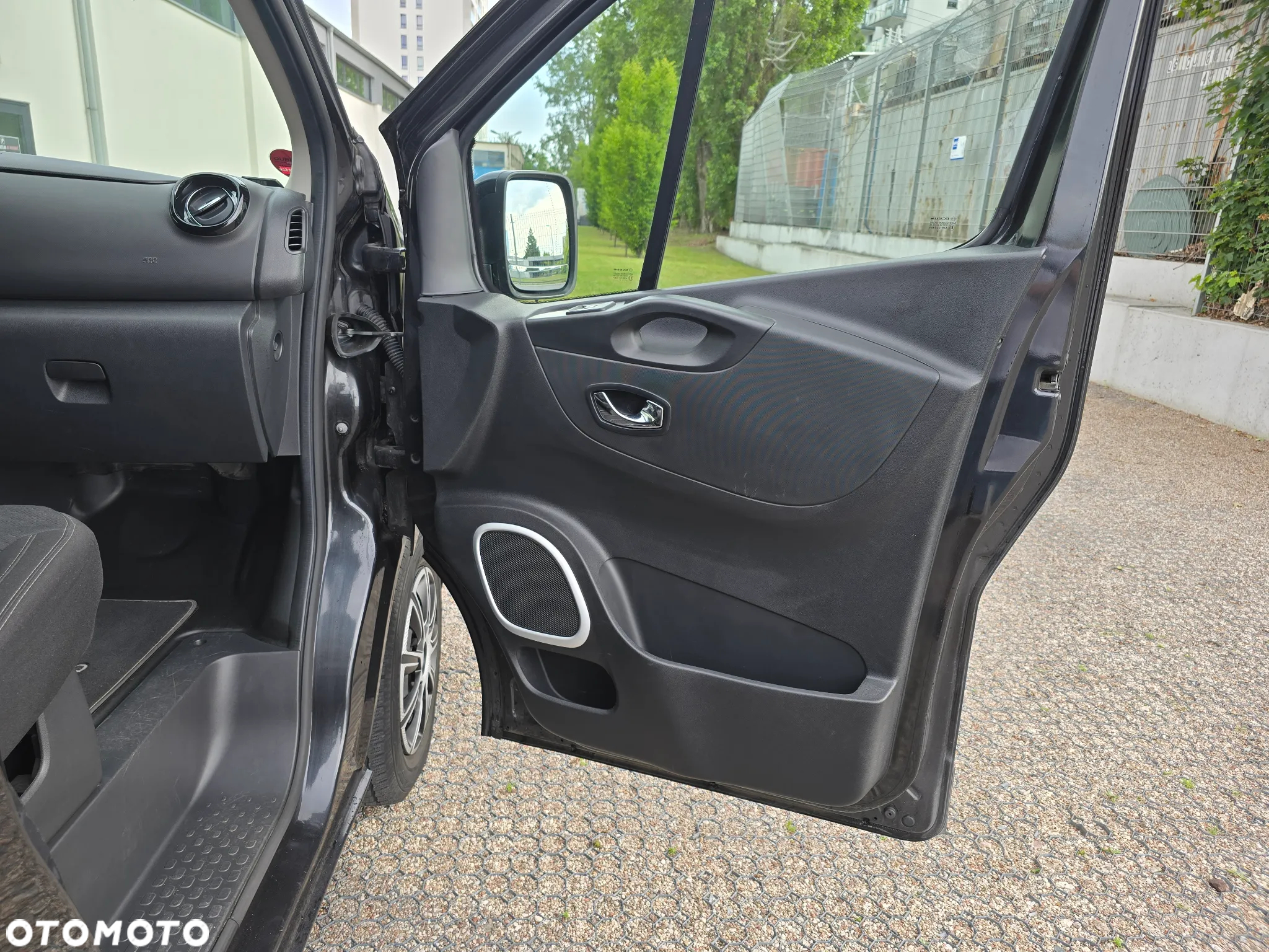 Opel Vivaro L2H1 2,9t Elegance - 17