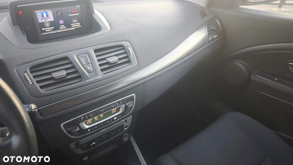Renault Megane 1.6 16V 110 Dynamique - 11