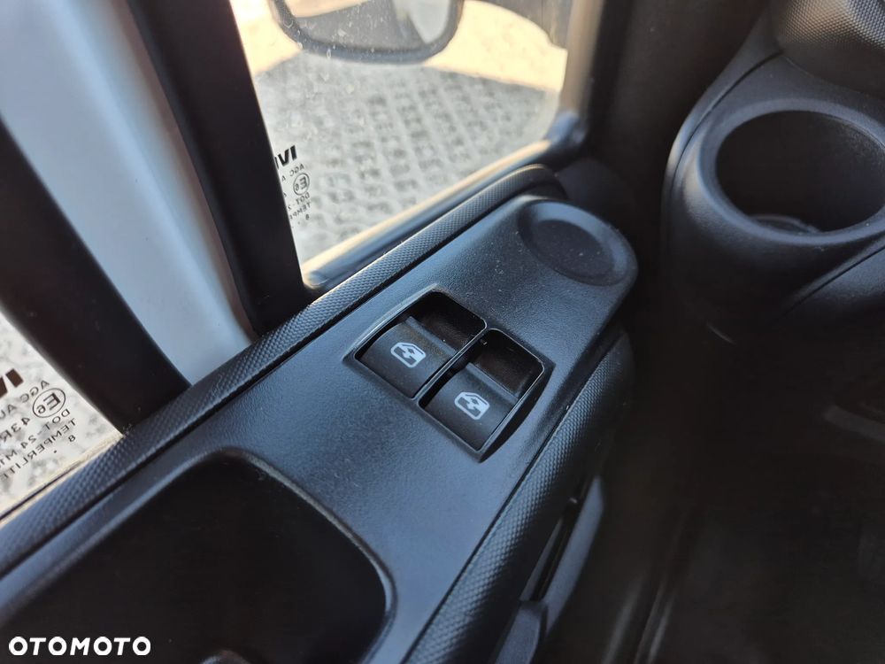 Iveco Daily 35C14, kontener 8PAL, winda 750KG, bliźniaki, klimatyzacja, 174 600 KM - 8