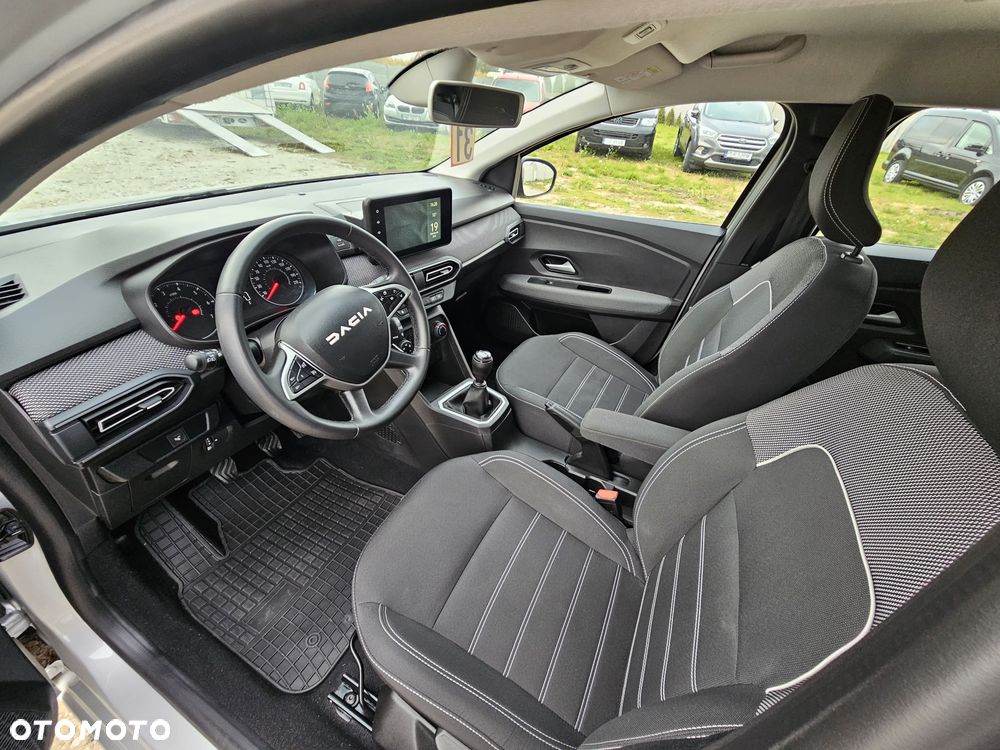 Dacia Sandero - 33