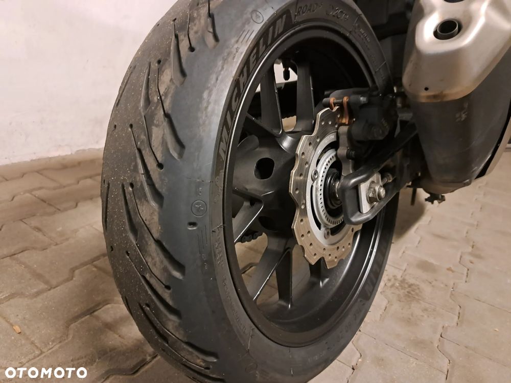 Honda CB - 10
