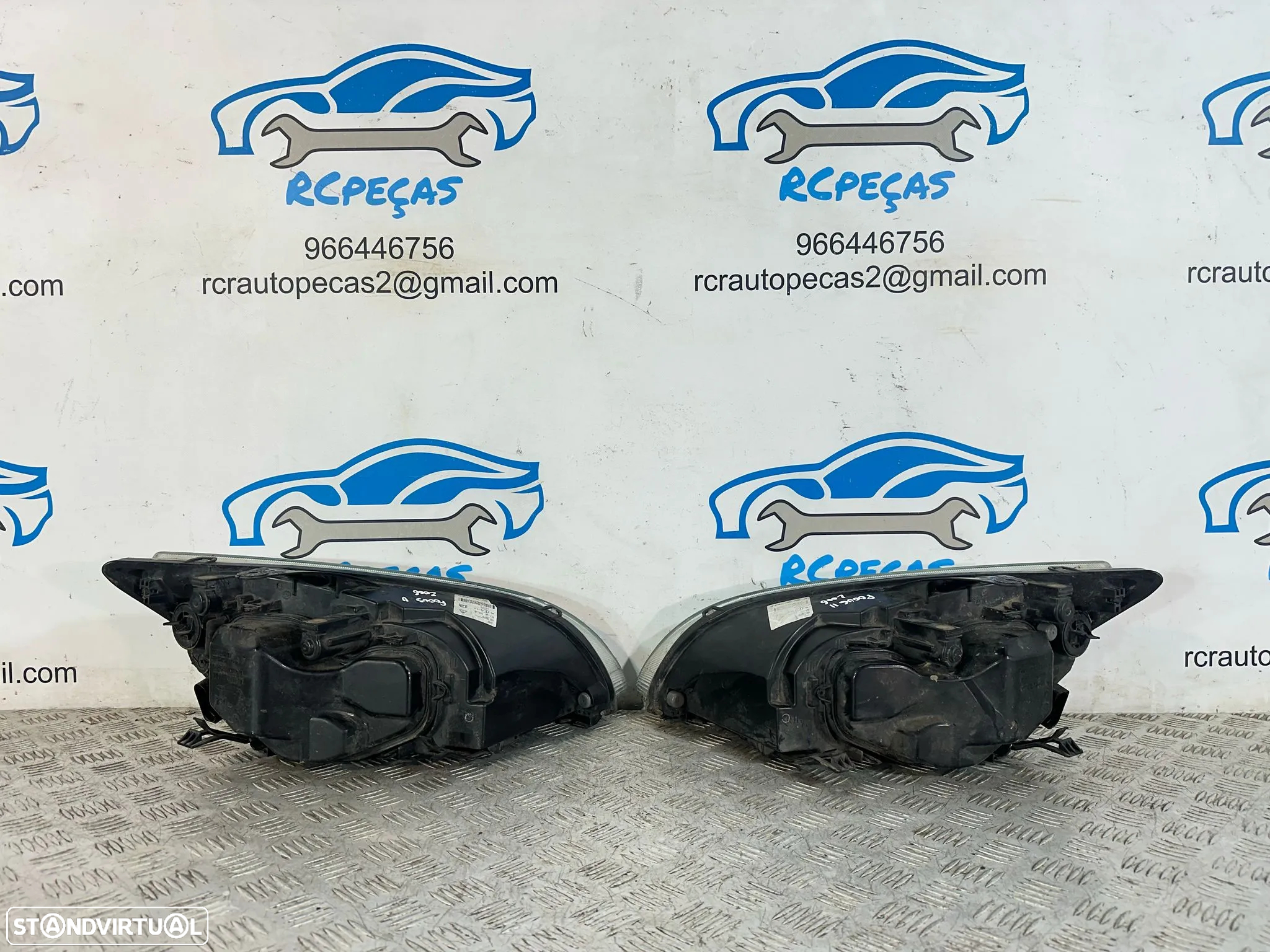 .Conjunto Oticas Farois Frente Frontal Esquerda Direita Ford Focus 2 Mk2 Fase 1 4M51-13W030-BC 4M51-13W030-BC - 4