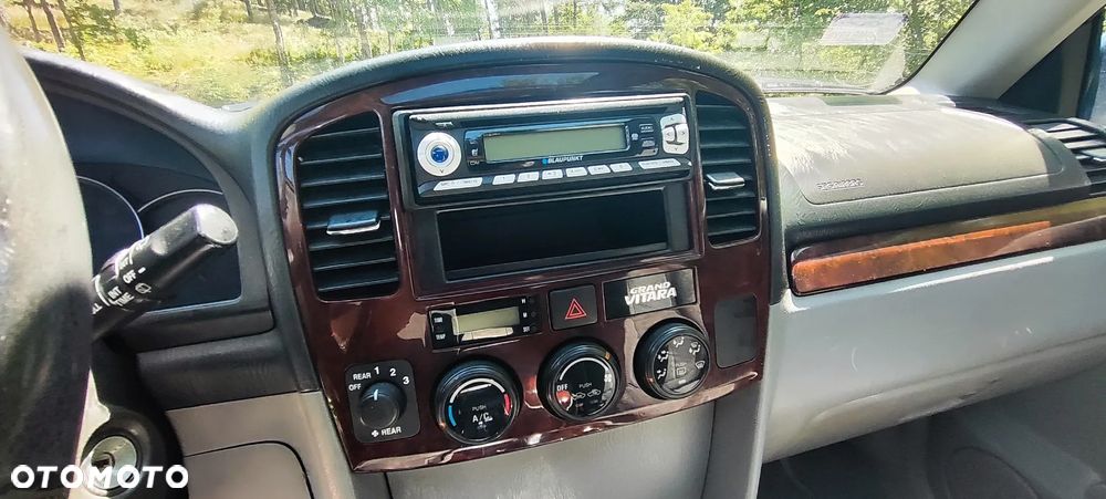 Suzuki Grand Vitara 2.7 V6 7os - 16