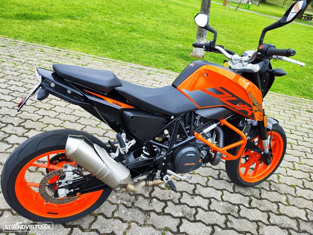KTM Duke 690 - 4