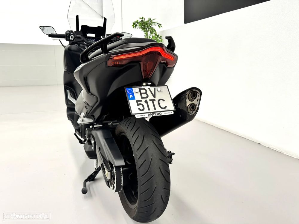 Yamaha TMAX 560 - 9