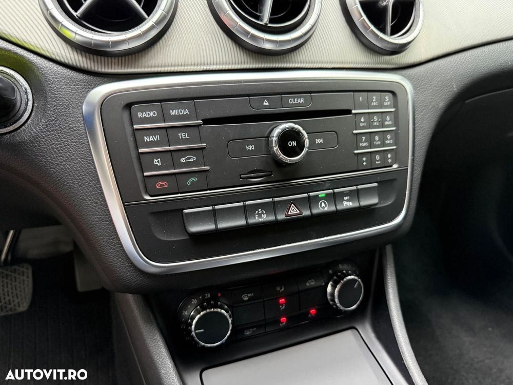 Mercedes-Benz CLA 200 d 7G-DCT Urban - 16