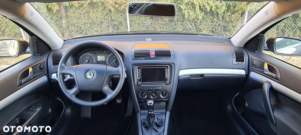 Skoda Octavia 1.6 Team Edition - 17