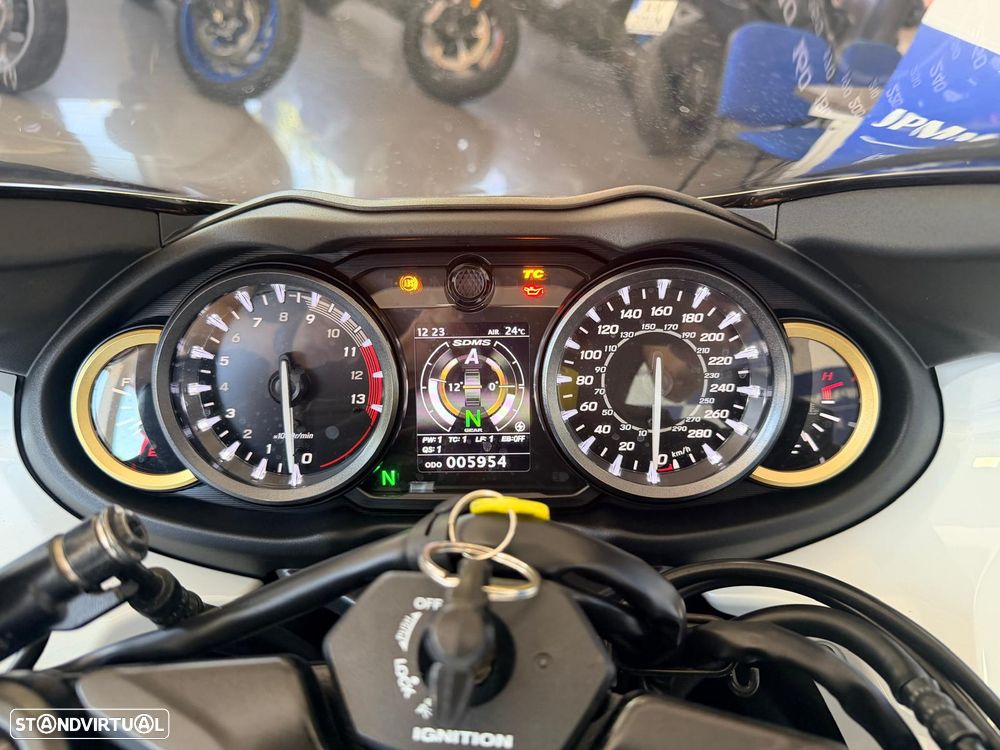Suzuki Hayabusa GSXR1300 - 5