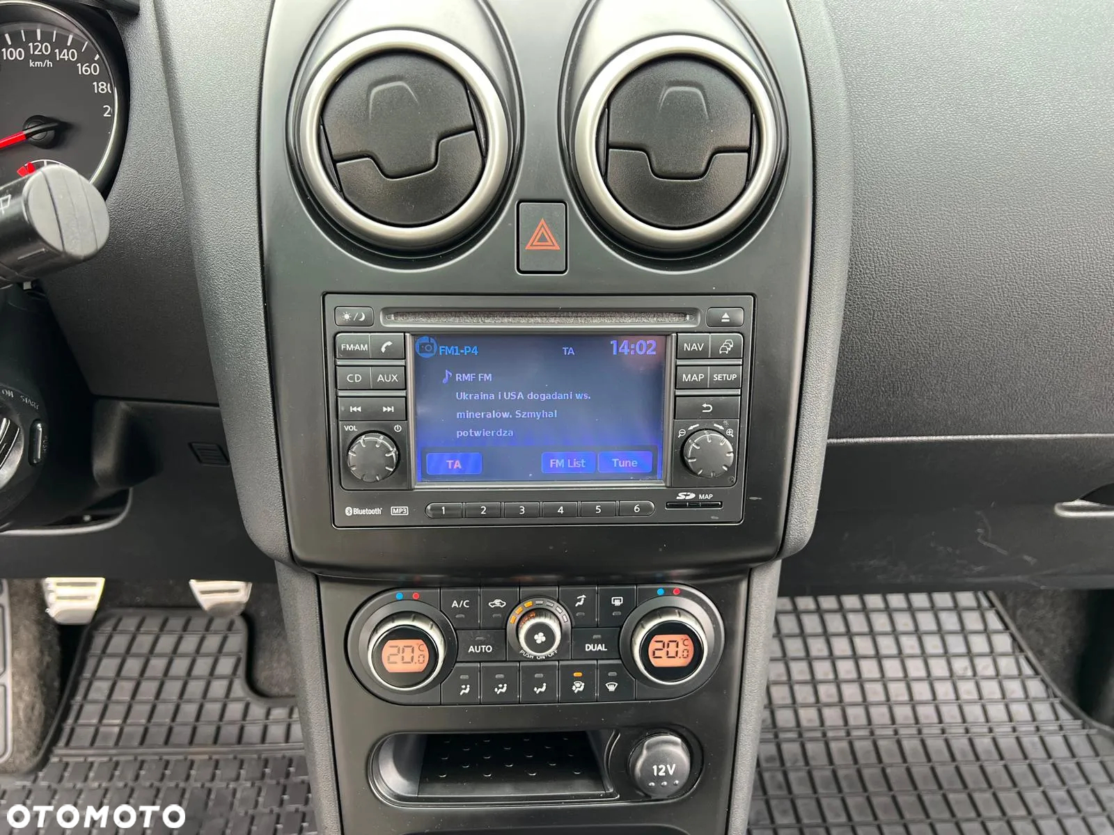 Nissan Qashqai 2.0 dCi 4 x 4 DPF tekna - 25