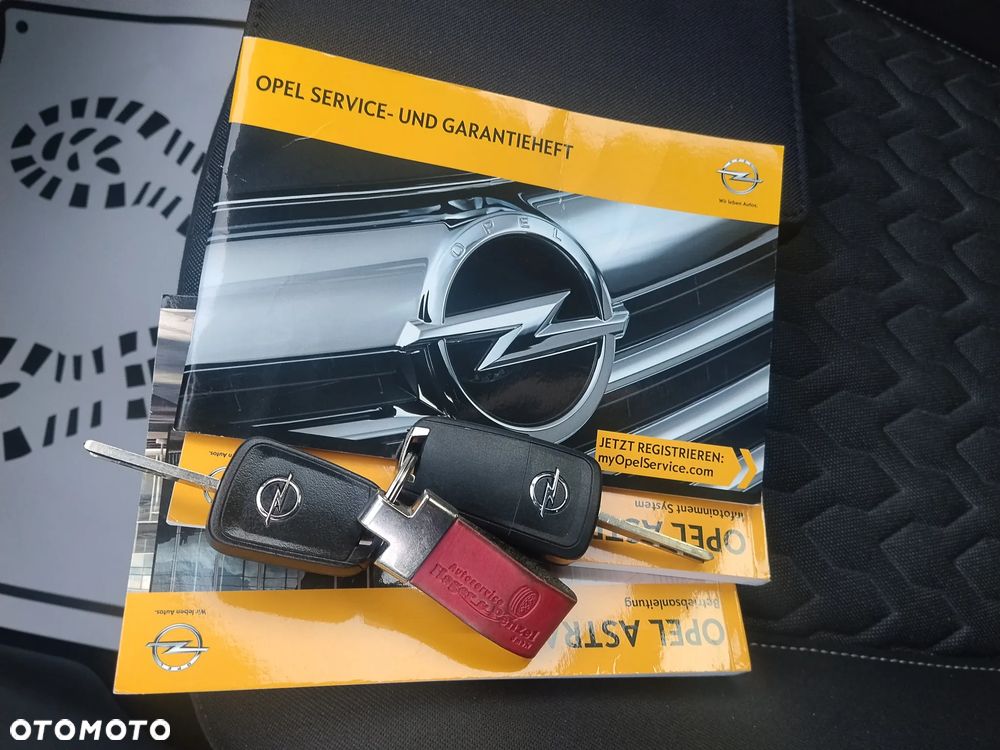 Opel Astra 1.4 T Enjoy - 32