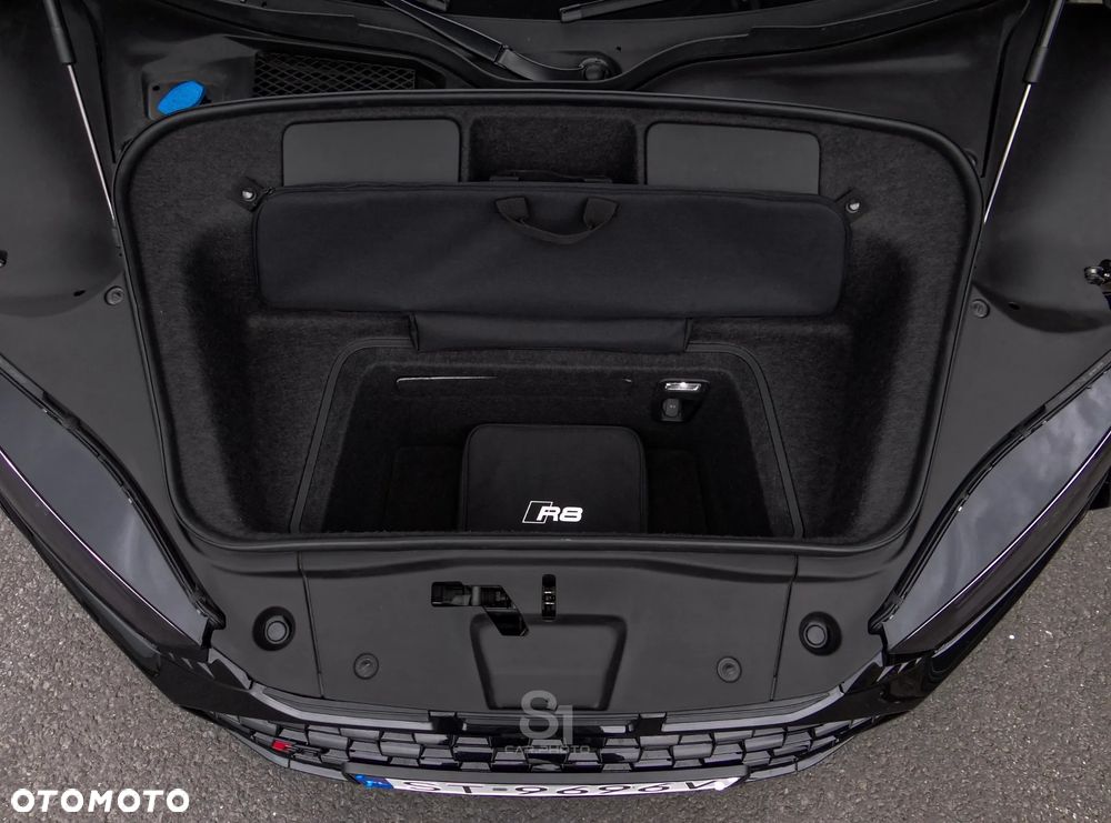 Audi R8 Spyder V10 RWD - 21