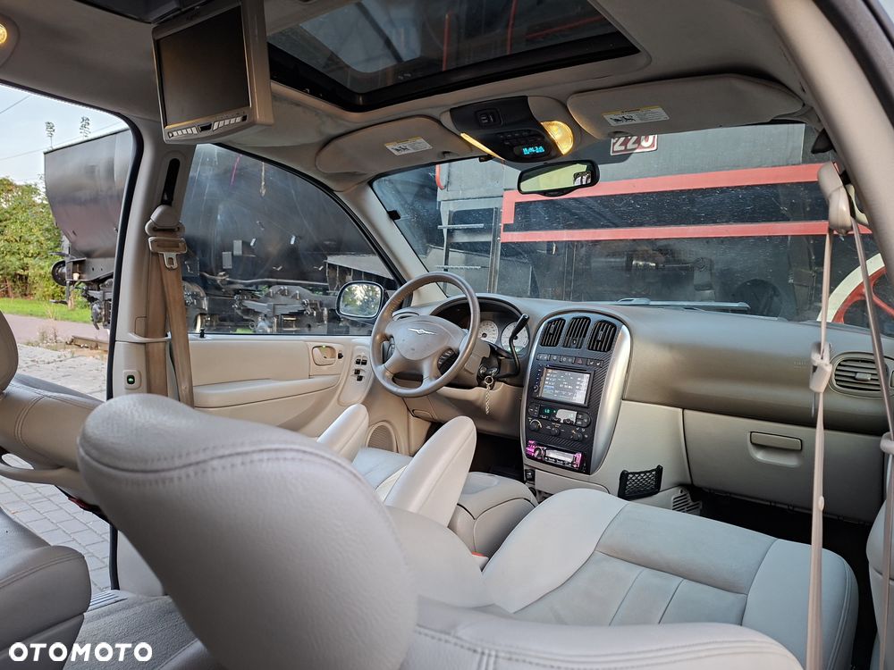 Chrysler Grand Voyager - 40
