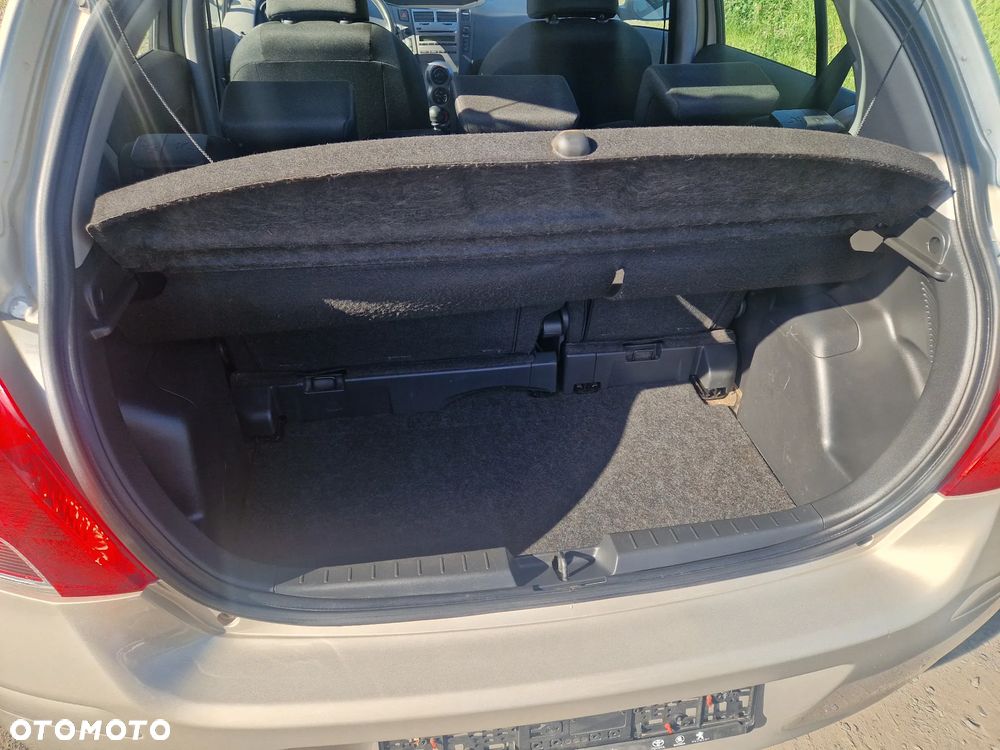 Toyota Yaris 1.33 Luna - 7