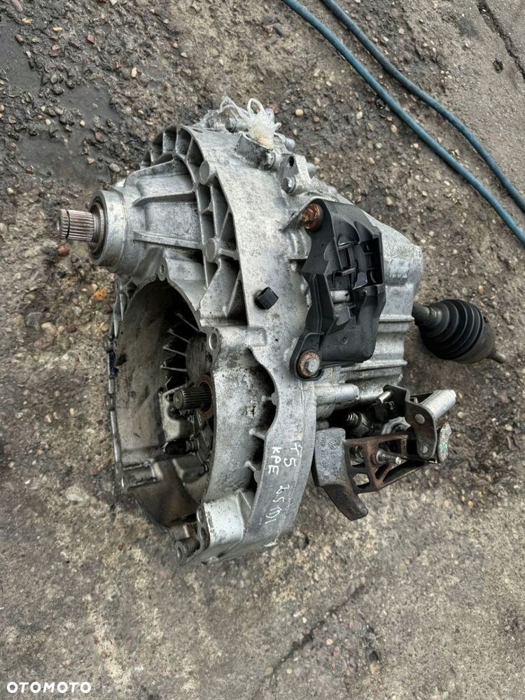VW T5 2,5TDI 04-10r skrzynia 6 biegów KPE - 7