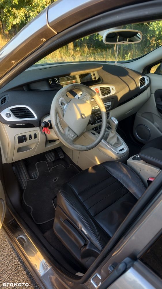 Renault Scenic - 5