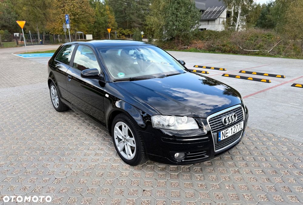 Audi A3 3-drzwiowe 1.6 FSI Ambition - 3