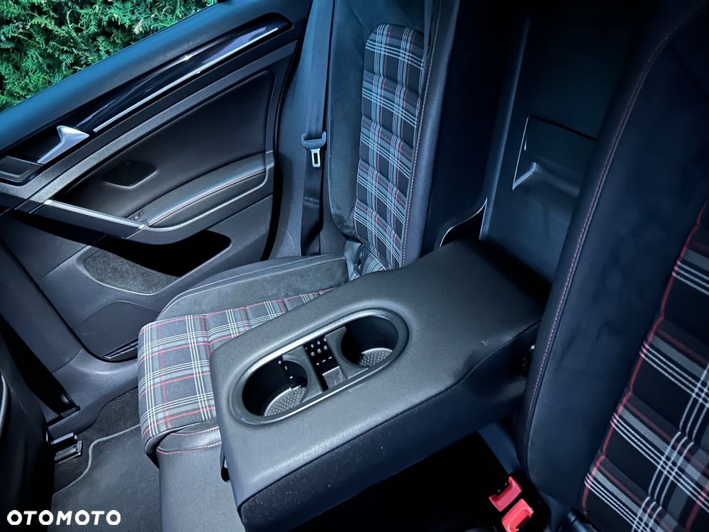 Volkswagen Golf VII 2.0 TSI BMT GTI - 20