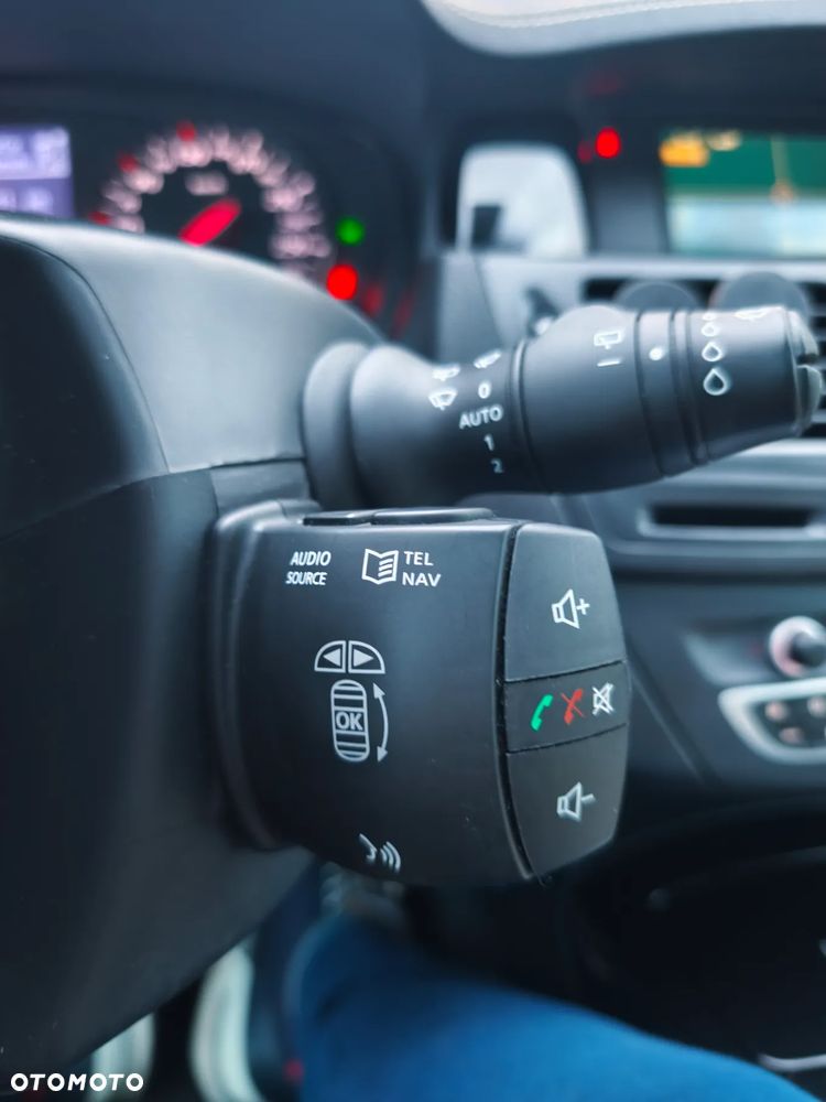 Renault Laguna 2.0 dCi Initiale - 22