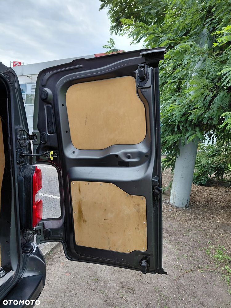 Opel Vivaro - 8