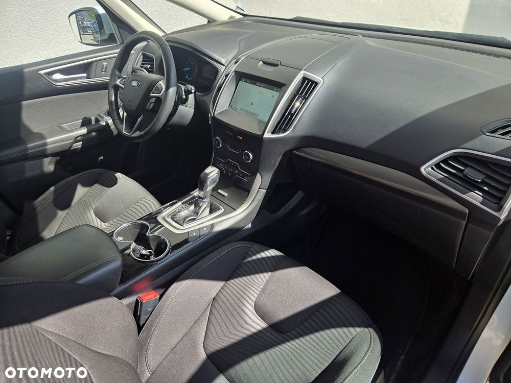 Ford S-Max - 10