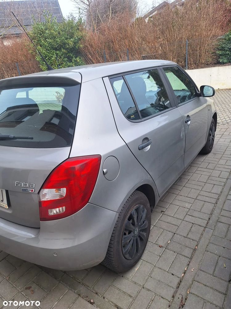 Skoda Fabia 2008 photo 5