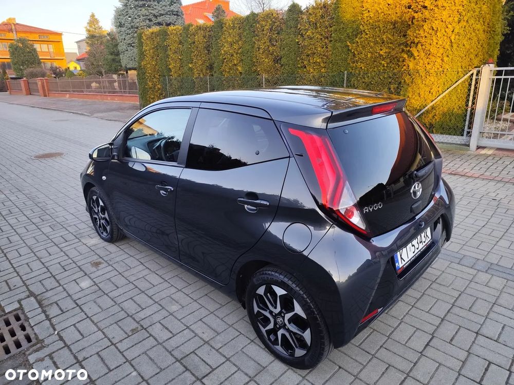 Toyota Aygo x-clusiv - 5