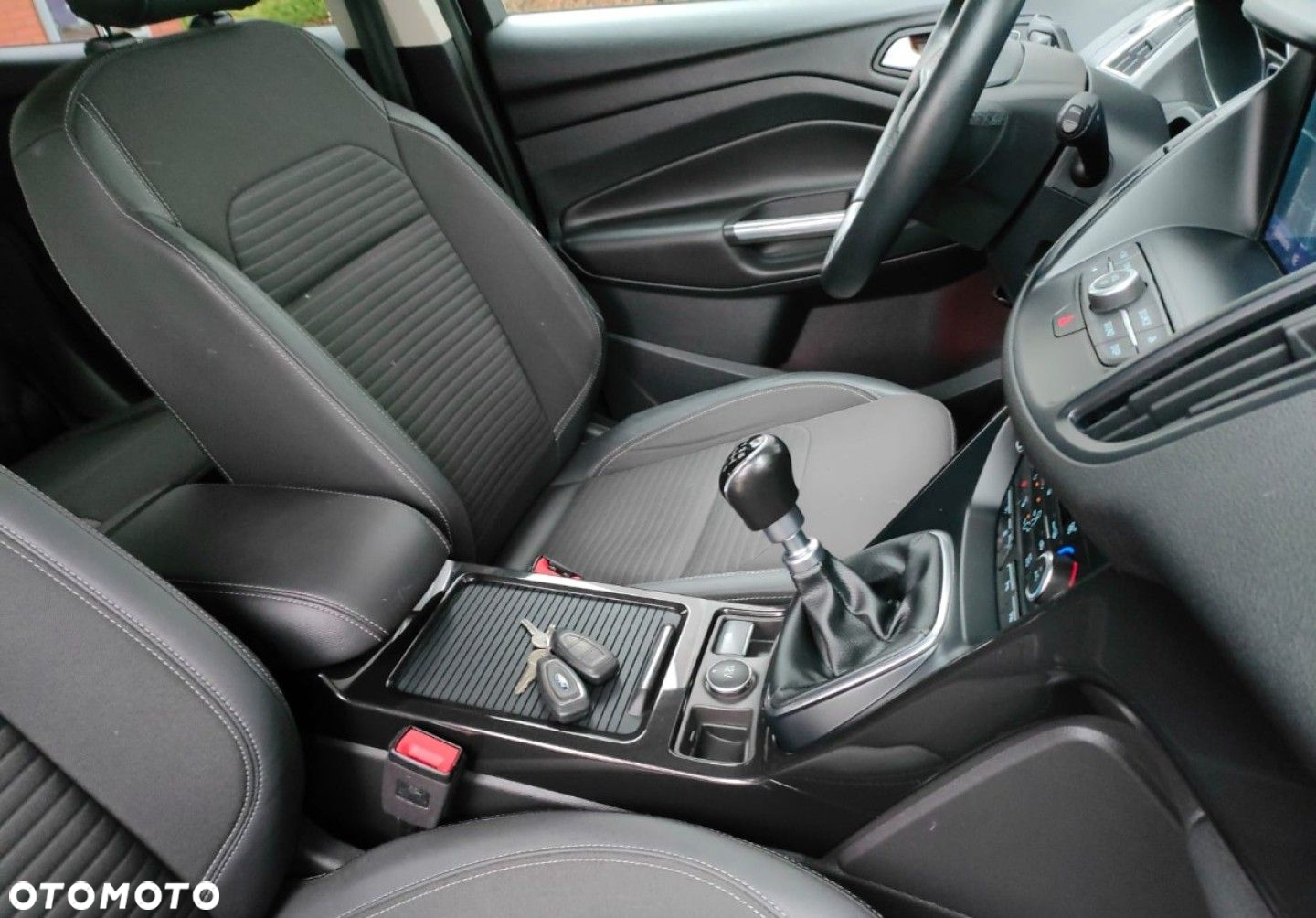 Ford Kuga - 4